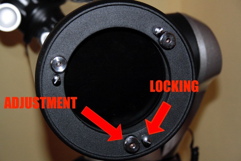 Collimation knobs on the primary mirror
